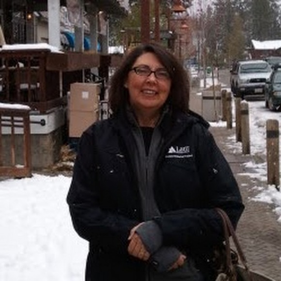 Meet your Posher, Vicky - Picture 1 of 1